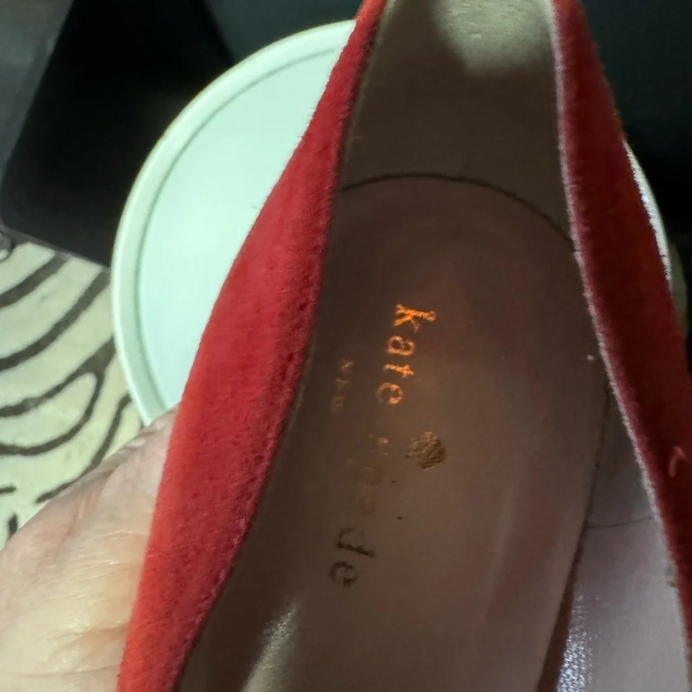 Kate Spade Vibrant Red Suede Heels Gorgeous Showstoppers!! - Picture 4 of 9